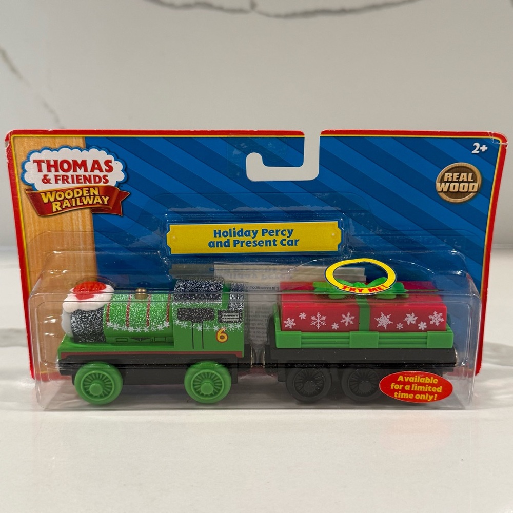 THOMAS & FRIENDS - HOLIDAY PERCY AND‎ PRESENT CAR 2010 **UNTESTED*FLAWED